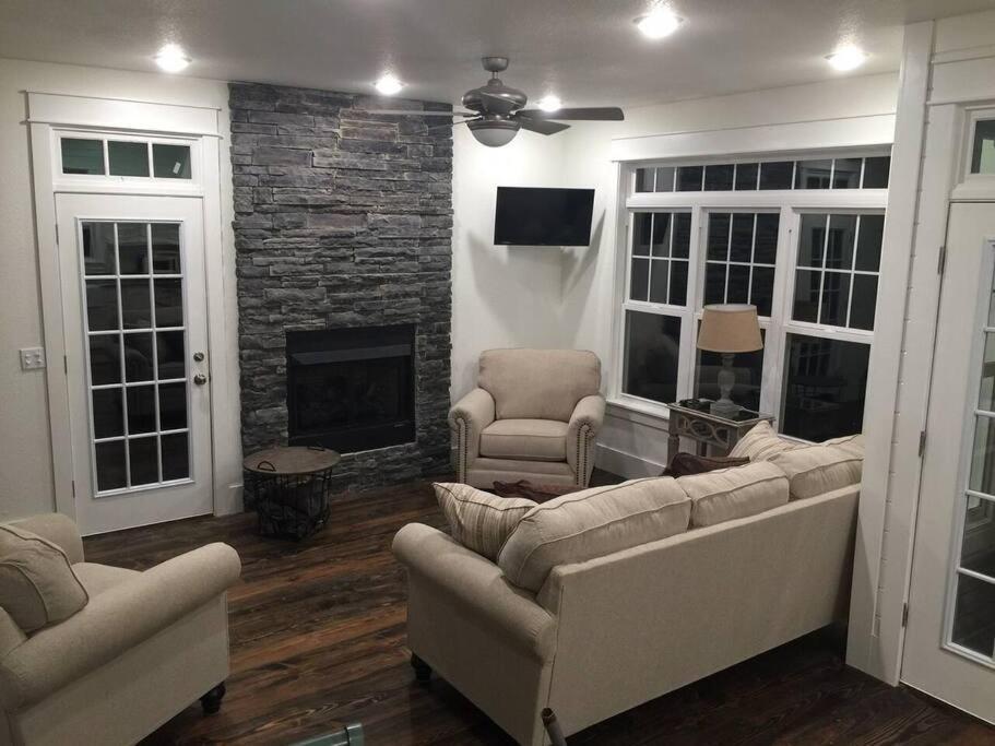 Primrose Cottage - Private Lake, Hot Tub, Atv Trails Mena 外观 照片